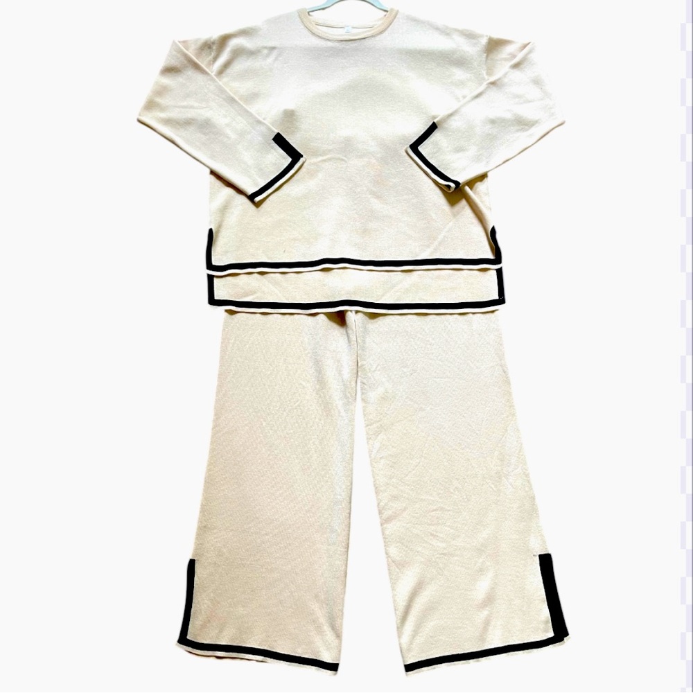 Ivory Long Sleeve Two Piece Set With Black Trim. Size XL - Picture 4 of 15